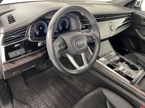 Used 2019 Audi Q8 Premium Plus w/ Premium Plus AWD/4WD image 17