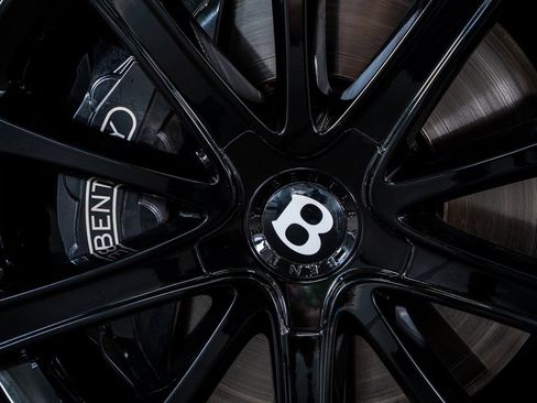 Used 2020 Bentley Flying Spur W12 image 11