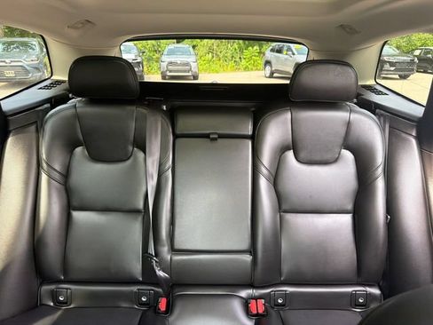 Used 2024 Volvo XC60 B5 Core AWD/4WD image 35