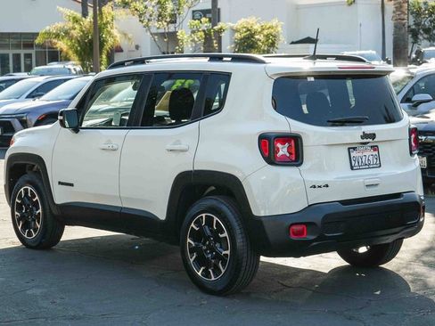 Used 2023 Jeep Renegade Latitude AWD/4WD image 4