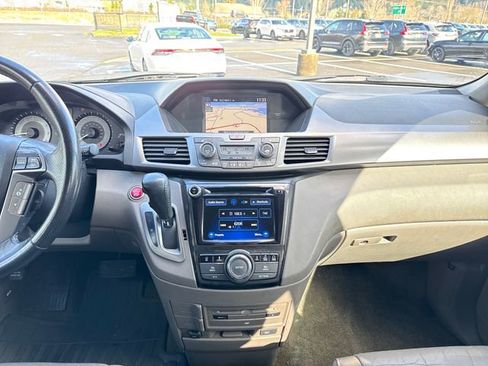 Used 2014 Honda Odyssey Touring Elite image 27