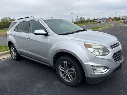 Used 2017 Chevrolet Equinox Premier w/ Enhanced Convenience Package AWD/4WD image 3
