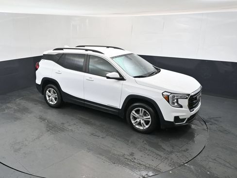 Used 2023 GMC Terrain SLE w/ Driver Convenience Package AWD/4WD image 33