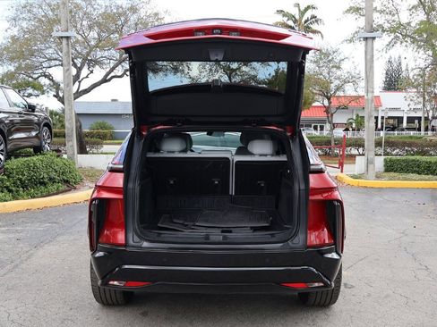 Used 2024 Cadillac Lyriq Sport image 20