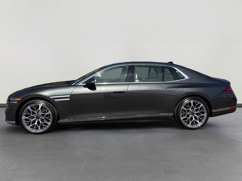 Used 2024 Genesis G90 3.5T image 2