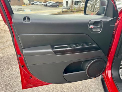 Used 2016 Jeep Patriot Sport w/ Power Value Group image 11