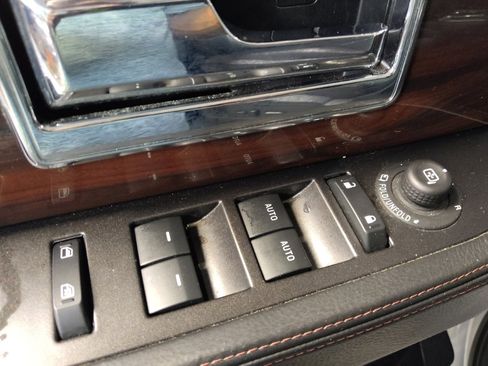 Used 2017 Lincoln Navigator Reserve image 27