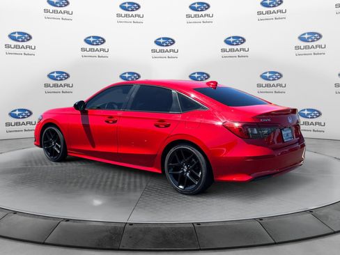 Used 2023 Honda Civic Sport image 4