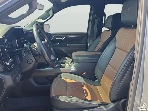 Used 2024 Chevrolet Silverado 1500 High Country w/ Technology Package image 62