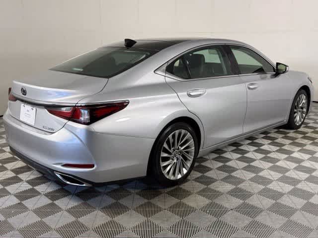 Used 2020 Lexus ES 350 Ultra Luxury w/ Accessory Package FWD image 8