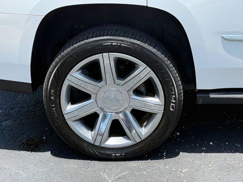 Used 2016 Cadillac Escalade Premium RWD image 7