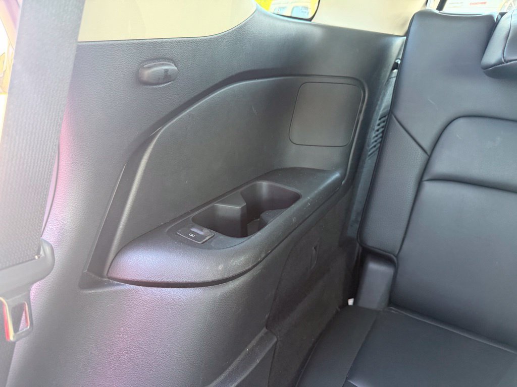 Used 2025 Nissan Pathfinder SL FWD image 42