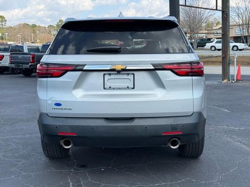 Used 2022 Chevrolet Traverse LS image 5