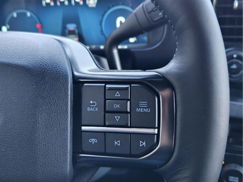 Used 2025 Ford F350 Platinum image 33