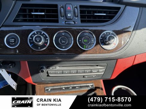Used 2010 BMW Z4 sDrive35i image 18
