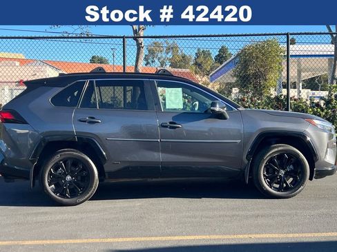Used 2022 Toyota RAV4 XSE image 4