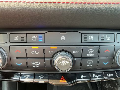 Used 2024 Dodge Durango R/T AWD/4WD image 11