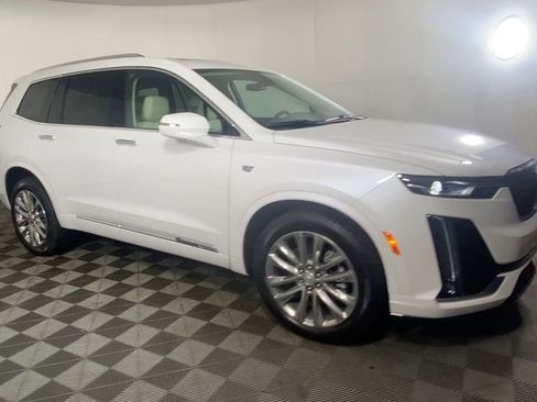 New 2025 Cadillac XT6 Premium Luxury image 3