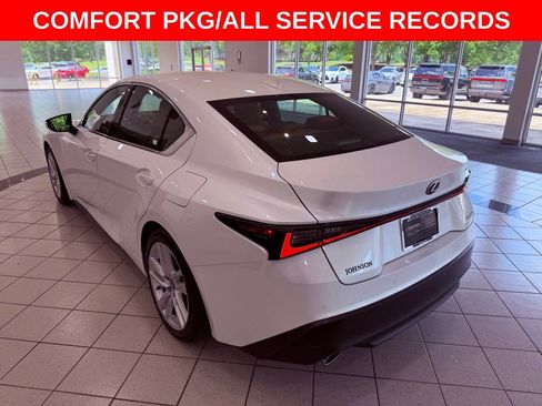 Used 2024 Lexus IS 300 w/ Comfort Package RWD image 5