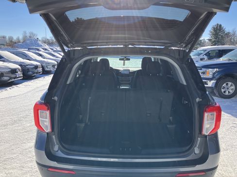 Used 2023 Ford Explorer XLT w/ Equipment Group 202A image 17