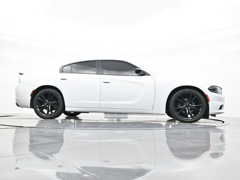 Used 2016 Dodge Charger SXT w/ Plus Group image 34