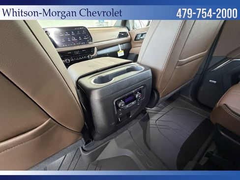 New 2026 Chevrolet Suburban High Country image 35