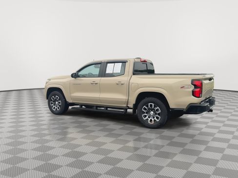 Used 2024 Chevrolet Colorado Z71 w/ Z71 Convenience Package 2 AWD/4WD image 6