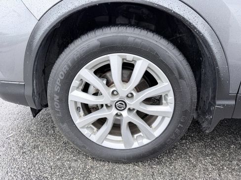 Used 2022 Nissan Rogue Sport SV w/ Technology Package AWD/4WD image 35