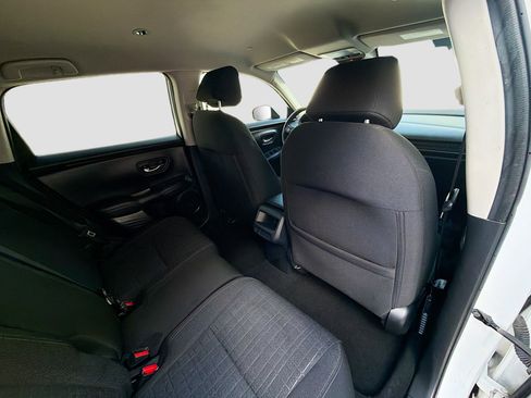 Certified 2023 Honda HR-V LX image 28