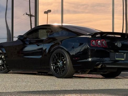 Used 2014 Ford Mustang Coupe image 8