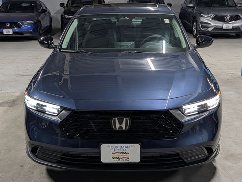 Certified 2025 Honda Accord SE image 2