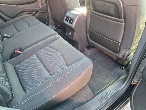 Used 2024 GMC Terrain SLE w/ Elevation Edition FWD image 24