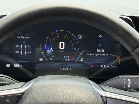 Used 2025 Chevrolet Equinox LT w/ Safety and Technology Package FWD image 16