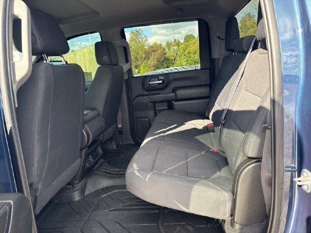 Used 2020 Chevrolet Silverado 2500 Custom w/ Custom Value Package AWD/4WD image 18