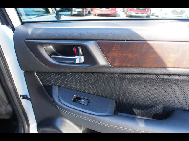 Used 2017 Subaru Outback 2.5i Limited AWD/4WD image 15