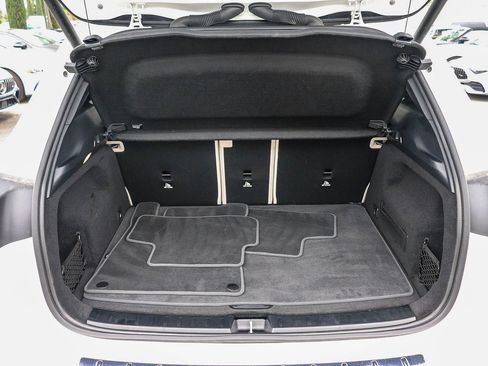 Certified 2025 Mercedes-Benz GLA 250 image 28