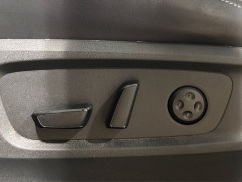 Used 2025 INFINITI QX60 Luxe AWD/4WD image 19