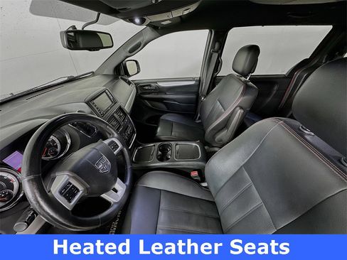 Used 2017 Dodge Grand Caravan GT image 2