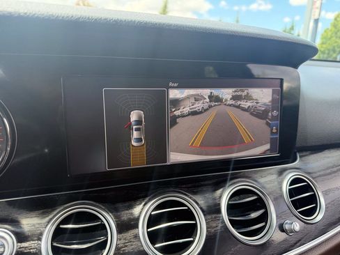 Used 2017 Mercedes-Benz E 300 image 16