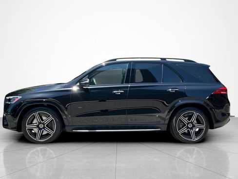 Used 2026 Mercedes-Benz GLE 580 4MATIC image 2