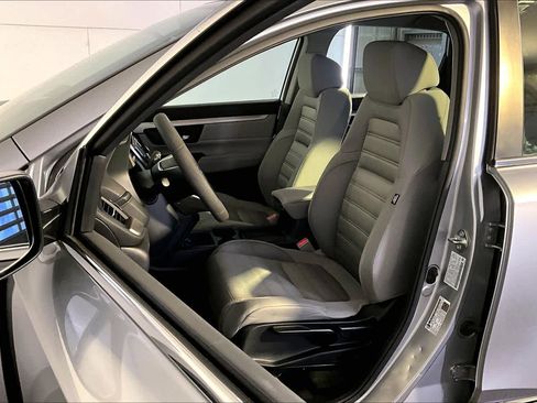 Used 2018 Honda CR-V LX image 9