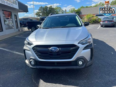 Used 2025 Subaru Outback Onyx Edition AWD/4WD image 2
