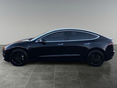 Used 2019 Tesla Model 3 image 4