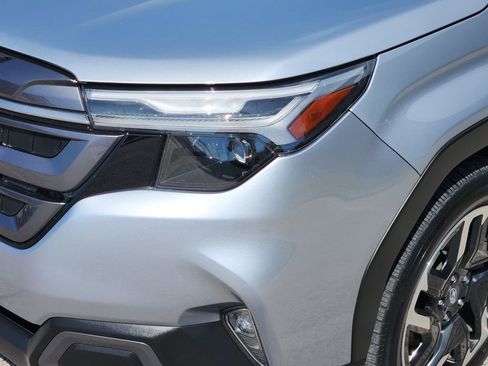 Used 2025 Subaru Forester Limited AWD/4WD image 5