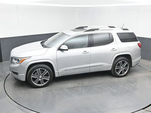 Used 2017 GMC Acadia Denali FWD image 36
