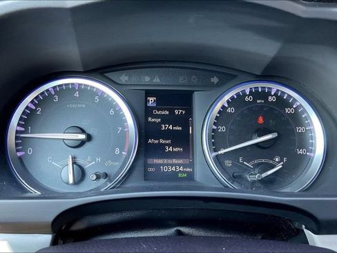 Used 2018 Toyota Highlander XLE FWD image 15