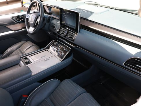 Used 2020 Lincoln Navigator L Black Label w/ Cargo Convenience Package AWD/4WD image 21