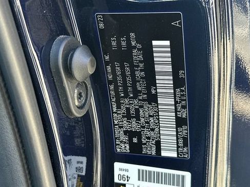 Used 2023 Toyota Sienna XLE FWD image 31