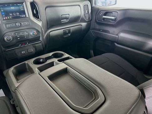 Used 2019 Chevrolet Silverado 1500 Custom w/ Custom Value Package image 22