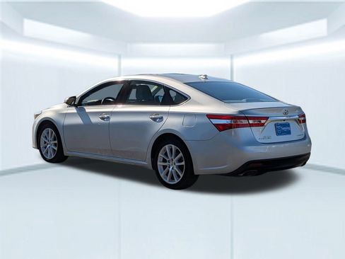 Used 2014 Toyota Avalon Limited image 4